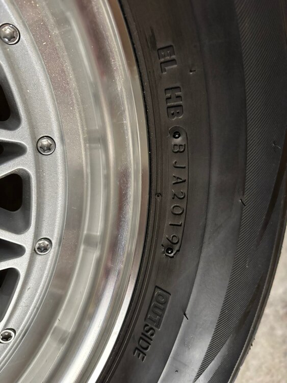 タイヤホイール（カー用品）の商品画像 - 査定依頼日：2025年4月2日 - 最高査定価格：10,000円