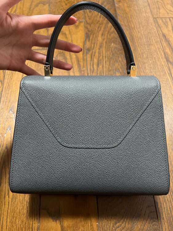 ミニ イジィデ （ブランドバッグ）の商品画像 - 査定依頼日：2025年1月21日 - 最高査定価格：200,000円