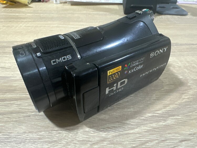 SONY HANDYCAM（カメラ）の商品画像 - 査定依頼日：2025年4月2日 - 最高査定価格：5,500円