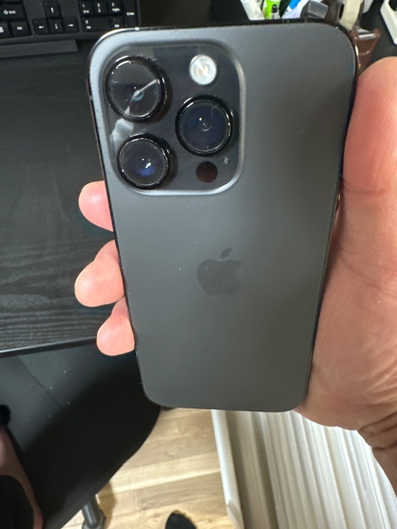 iPhone 16 Pro 256GB docomo（スマホ）の商品画像 - 査定依頼日：2026年3月9日 - 最高査定価格：101,000円