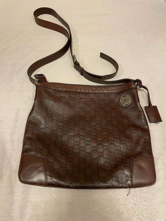 ショルダーバッグ（ブランドバッグ）の商品画像 - 査定依頼日：2025年4月5日 - 最高査定価格：32,000円