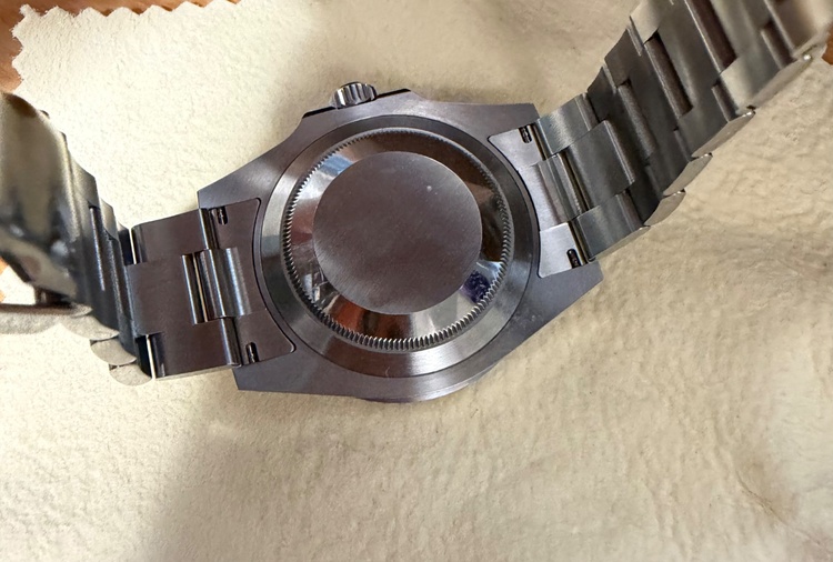 ロレックス サブマリーナー 126610l（高級時計）の商品画像 - 査定依頼日：2026年3月28日 - 最高査定価格：2,200,000円