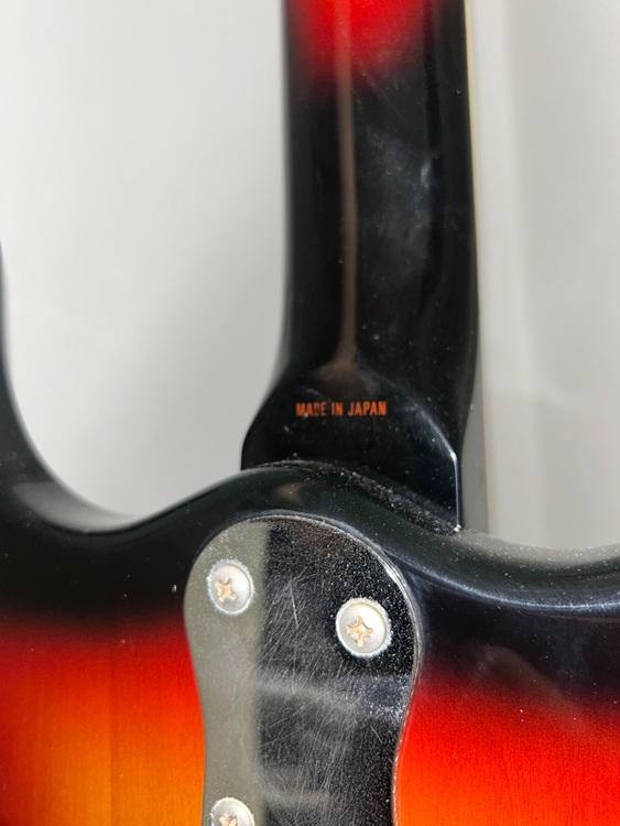 フィルモア モズライト V-65（ピアノ・楽器・PA機材）の商品画像 - 査定依頼日：2025年10月4日 - 最高査定価格：140,000円