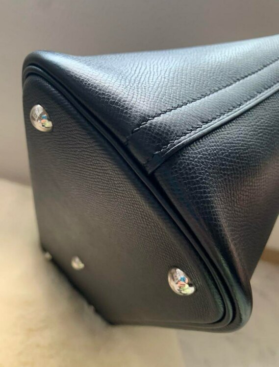 ポリード35 ヴォーエプソン ノワール　シルバー金具（ブランドバッグ）の商品画像 - 査定依頼日：2025年2月4日 - 最高査定価格：500,000円