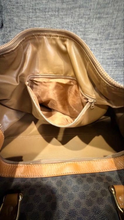 セリーヌ  （ブランドバッグ）の商品画像 - 査定依頼日：2025年12月12日 - 最高査定価格：50,000円