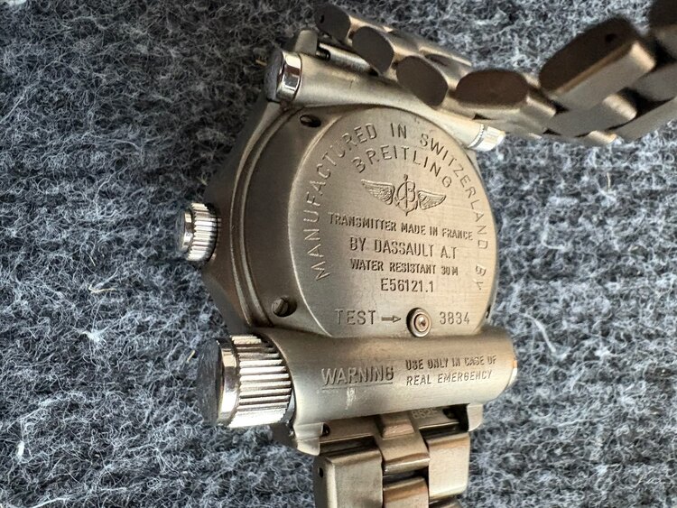 ブライトリング エマージェンシー （高級時計）の商品画像 - 査定依頼日：2025年2月23日 - 最高査定価格：150,000円