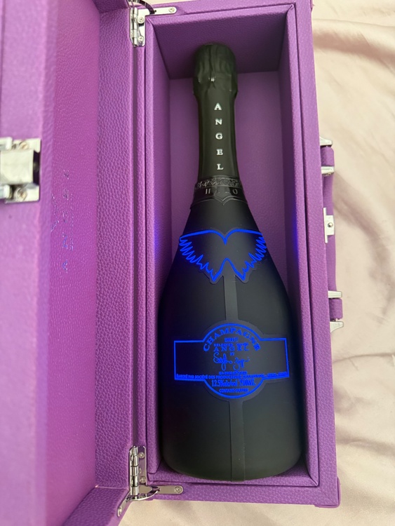 エンジェル　ヘイロー　紫（お酒）の商品画像 - 査定依頼日：2026年4月2日 - 最高査定価格：28,000円