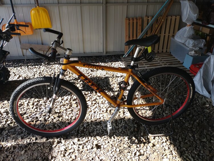 TREX6000（自転車）の商品画像 - 査定依頼日：2026年3月11日 - 最高査定価格：4,000円