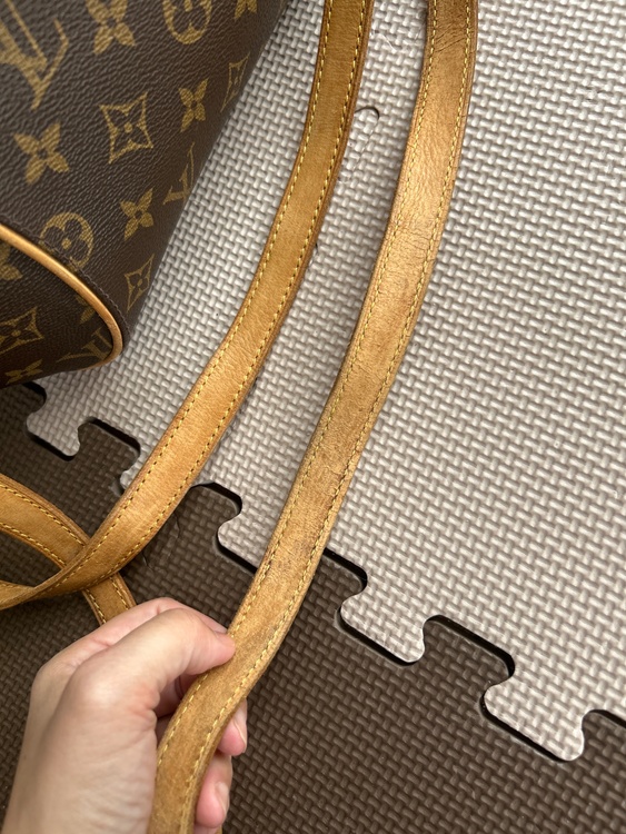 エリプスショルダー（ブランドバッグ）の商品画像 - 査定依頼日：2026年3月10日 - 最高査定価格：90,000円