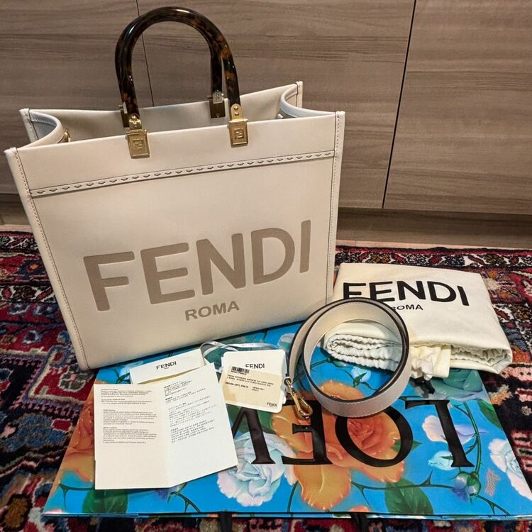 フェンディ  （ブランドバッグ）の商品画像 - 査定依頼日：2025年9月23日 - 最高査定価格：150,000円