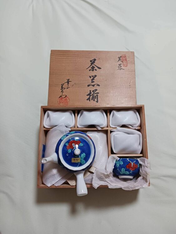 陶磁器（美術品・骨董品）の商品画像 - 査定依頼日：2025年10月24日 - 最高査定価格：100,000円