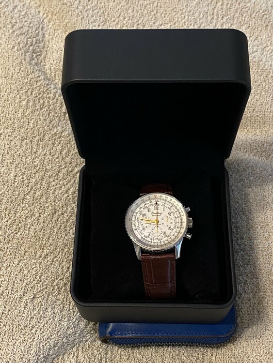 ブライトリング ナビタイマー （高級時計）の商品画像 - 査定依頼日：2025年12月24日 - 最高査定価格：450,000円