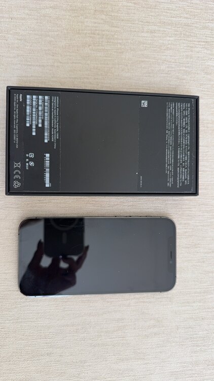 グラファイト（スマホ）の商品画像 - 査定依頼日：2025年1月8日 - 最高査定価格：40,000円