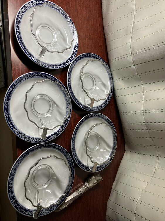 クリヤマカップ&ソーサー　ガラス製5客セット（食器）の商品画像 - 査定依頼日：2025年3月8日 - 最高査定価格：500円