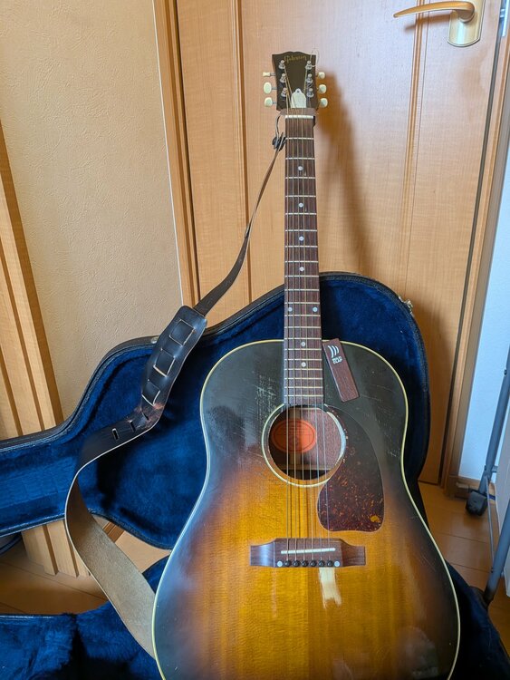 1997年ギブソンJ45（ピアノ・楽器・PA機材）の商品画像 - 査定依頼日：2026年6月9日 - 最高査定価格：160,000円