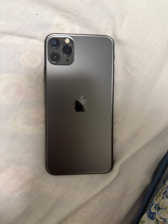 iPhone11 Pro Max 256GB docomo（スマホ）の商品画像 - 査定依頼日：2026年3月7日 - 最高査定価格：27,000円