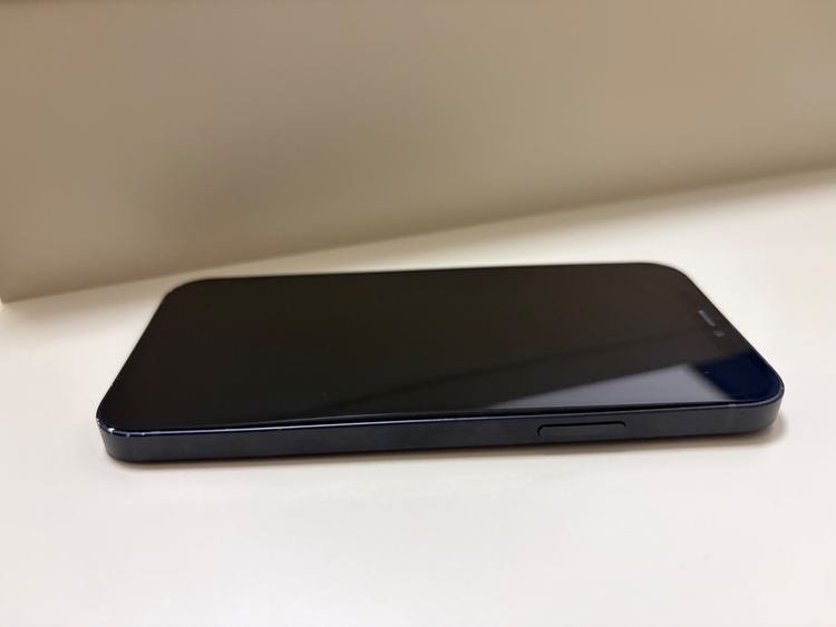 iPhone12（スマホ）の商品画像 - 査定依頼日：2026年6月6日 - 最高査定価格：26,000円