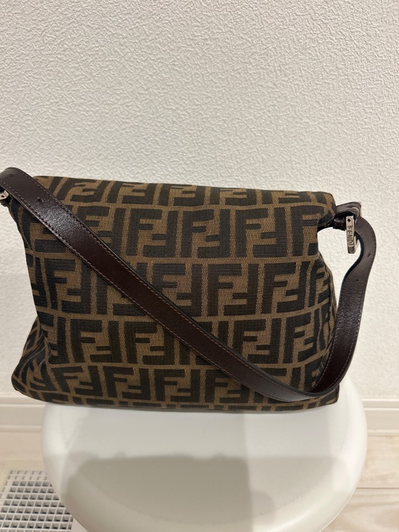 フェンディ  （ブランドバッグ）の商品画像 - 査定依頼日：2025年9月29日 - 最高査定価格：70,000円