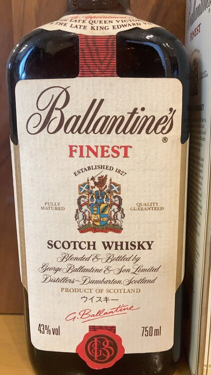 バランタイン　ファイネスト（お酒）の商品画像 - 査定依頼日：2025年3月2日 - 最高査定価格：800円