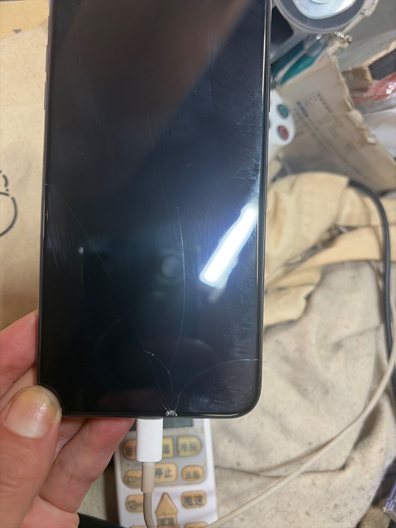 iPhoneXS Max 256GB docomo（スマホ）の商品画像 - 査定依頼日：2026年5月18日 - 最高査定価格：100,000円