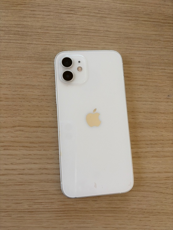 iPhone12（スマホ）の商品画像 - 査定依頼日：2026年5月8日 - 最高査定価格：29,000円
