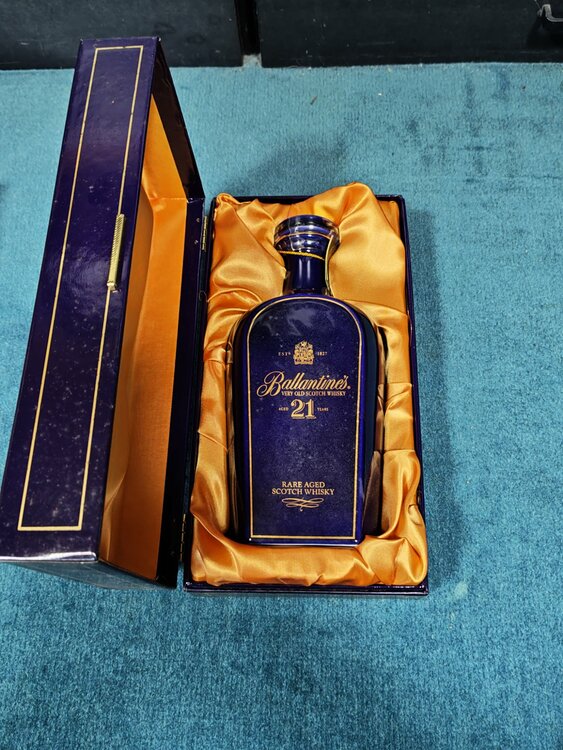 ウイスキー バランタイン （お酒）の商品画像 - 査定依頼日：2026年1月17日 - 最高査定価格：6,000円