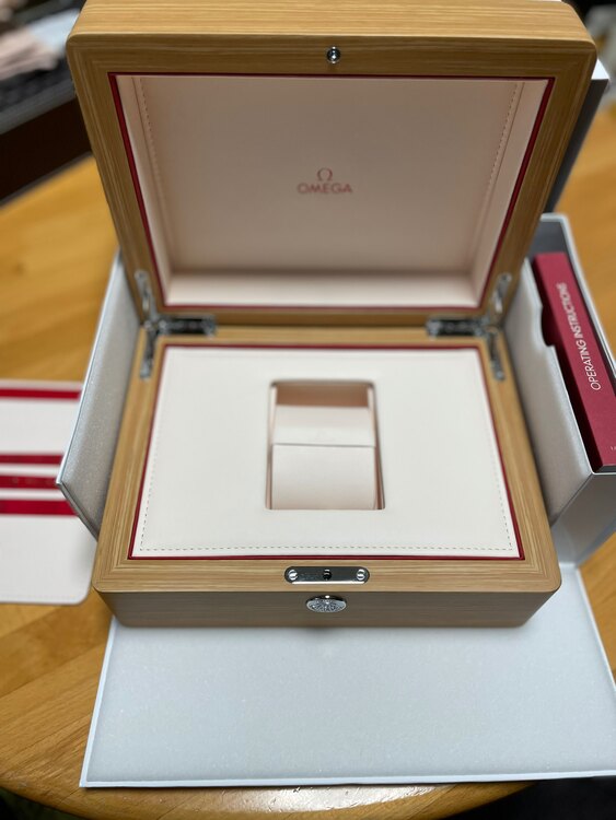 オメガ シーマスター 210.22.42.20.01.00（高級時計）の商品画像 - 査定依頼日：2025年5月1日 - 最高査定価格：750,000円