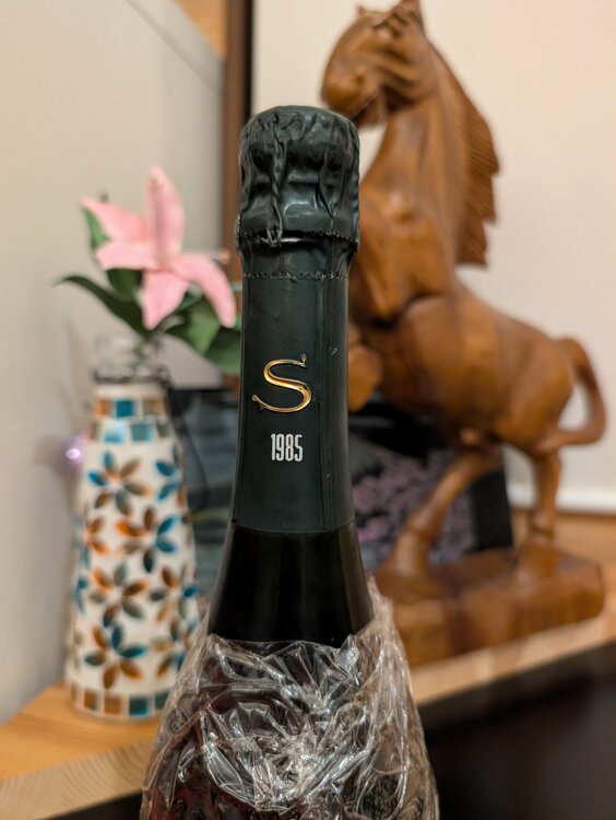 1985（お酒）の商品画像 - 査定依頼日：2026年3月28日 - 最高査定価格：165,000円