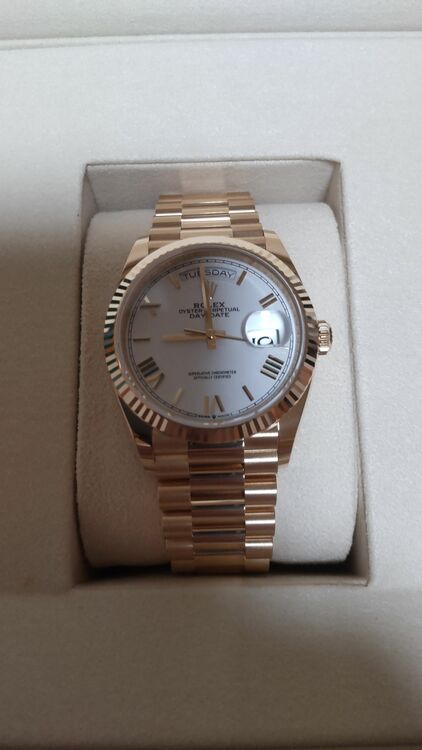ロレックス デイデイト 12823（高級時計）の商品画像 - 査定依頼日：2025年8月25日 - 最高査定価格：4,900,000円