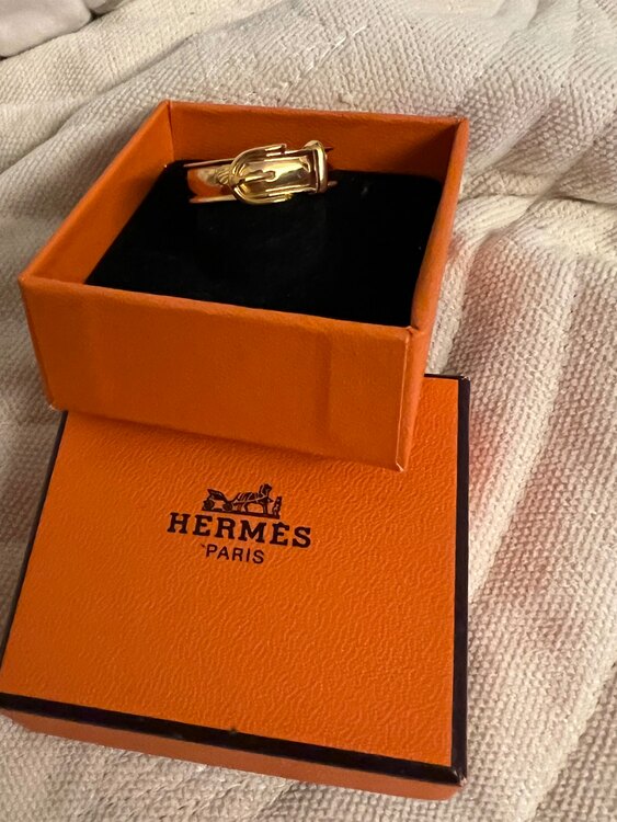 エルメス スカーフリング（金・貴金属）の商品画像 - 査定依頼日：2025年2月26日 - 最高査定価格：4,000円