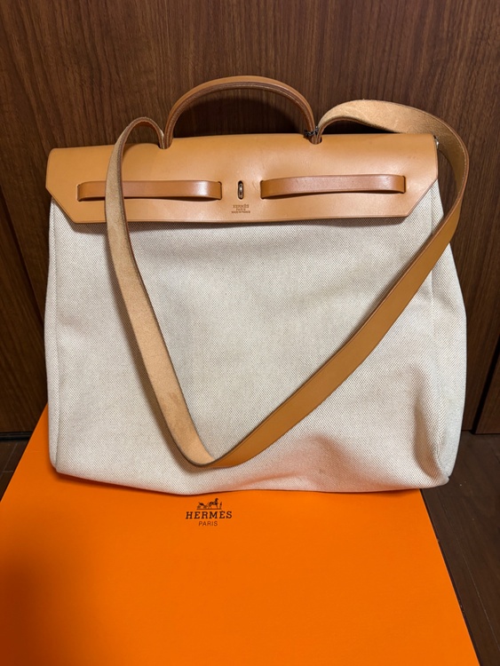 エールバック（ブランドバッグ）の商品画像 - 査定依頼日：2026年1月5日 - 最高査定価格：130,000円