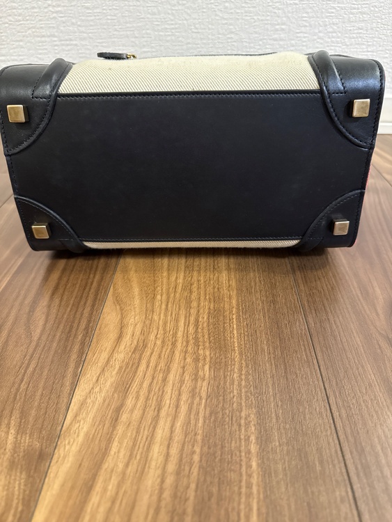 CELINE ラゲージ マイクロショッパー トリコロール 型番：167793（ブランドバッグ）の商品画像 - 査定依頼日：2026年9月1日 - 最高査定価格：100,000円