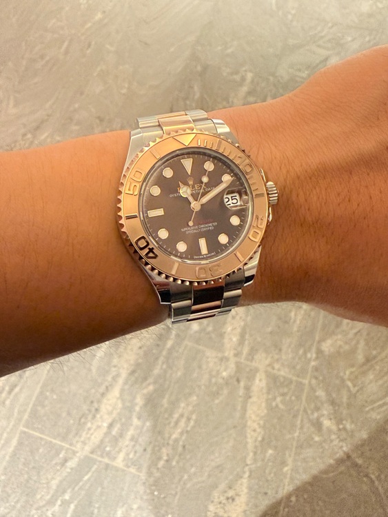 ヨットマスター37チョコ（高級時計）の商品画像 - 査定依頼日：2025年8月13日 - 最高査定価格：2,100,000円