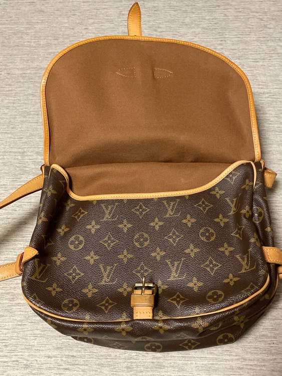 ソミュール（ブランドバッグ）の商品画像 - 査定依頼日：2025年9月20日 - 最高査定価格：70,000円