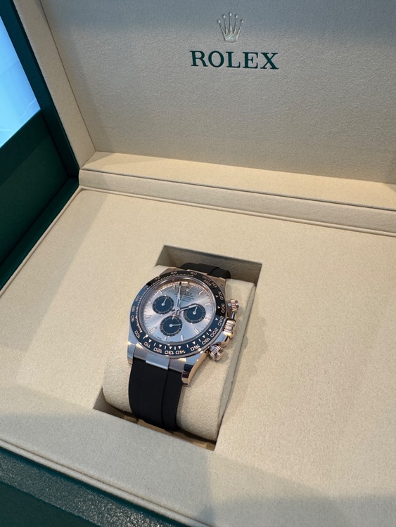 ロレックス デイトナ （高級時計）の商品画像 - 査定依頼日：2026年2月1日 - 最高査定価格：8,300,000円