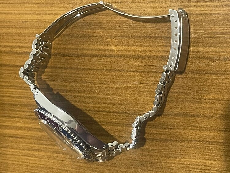 Rolex GMTマスター（高級時計）の商品画像 - 査定依頼日：2025年3月14日 - 最高査定価格：2,000,000円