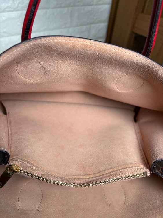 ルイヴィトン モノグラム フランドリン ハンドバッグ レッド（ブランドバッグ）の商品画像 - 査定依頼日：2025年8月4日 - 最高査定価格：135,000円