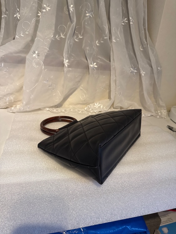 マトラッセ　ウッドハンドル（ブランドバッグ）の商品画像 - 査定依頼日：2026年4月14日 - 最高査定価格：140,000円