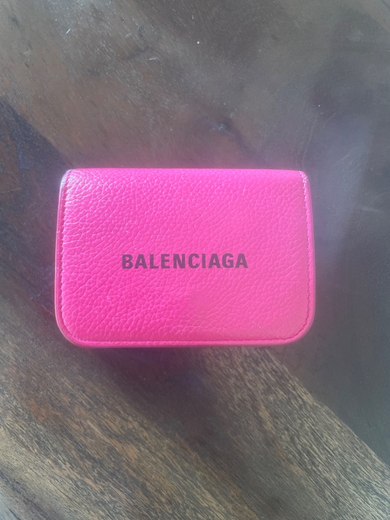 バレンシアガ  （ブランドバッグ）の商品画像 - 査定依頼日：2025年9月8日 - 最高査定価格：9,000円