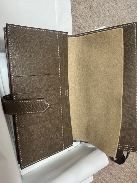 べアン（ブランドバッグ）の商品画像 - 査定依頼日：2026年4月4日 - 最高査定価格：450,000円