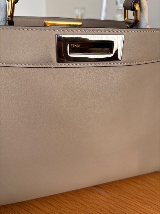 ピーカーブー（ブランドバッグ）の商品画像 - 査定依頼日：2025年7月5日 - 最高査定価格：250,000円