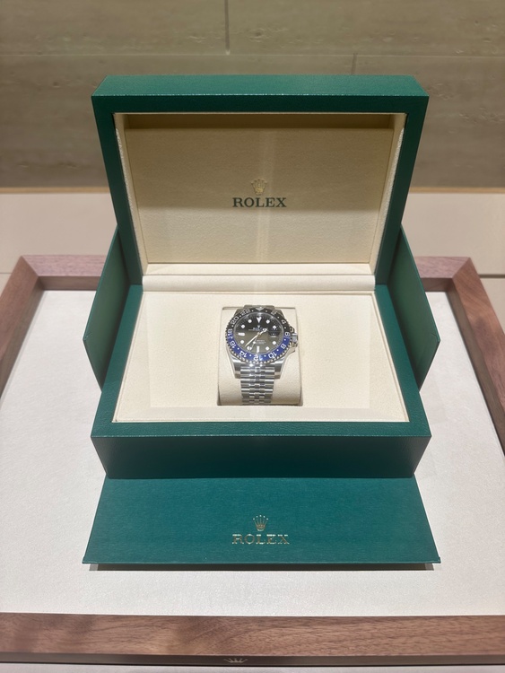 ロレックス GMTマスター 126710BLNR-6920（高級時計）の商品画像 - 査定依頼日：2026年4月3日 - 最高査定価格：3,100,000円