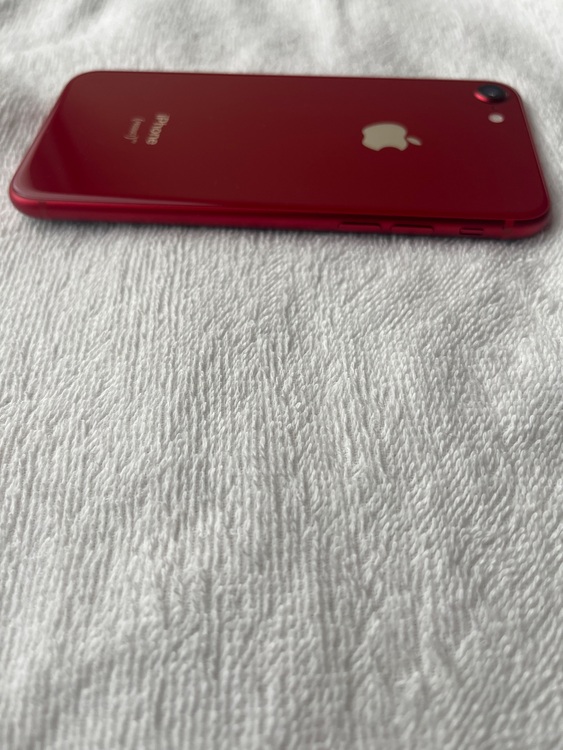 iPhone8（スマホ）の商品画像 - 査定依頼日：2025年8月16日 - 最高査定価格：8,000円