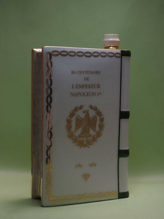 ブランデー カミュ （お酒）の商品画像 - 査定依頼日：2025年4月1日 - 最高査定価格：10,500円