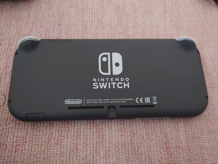 Nintendo Switch Lite本体 グレー（ゲーム機本体・ゲームソフト）の商品画像 - 査定依頼日：2021年11月6日 - 最高査定価格：10,000円