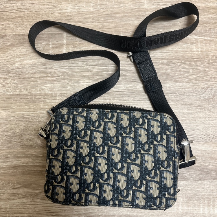 ディオール  （ブランドバッグ）の商品画像 - 査定依頼日：2026年1月31日 - 最高査定価格：100,000円