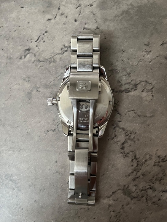 セイコー スプリントドライブ SBGA28（高級時計）の商品画像 - 査定依頼日：2025年12月23日 - 最高査定価格：300,000円