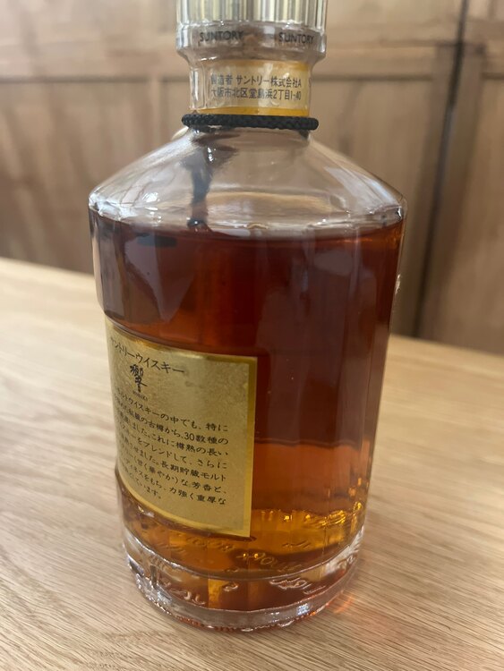 ウイスキー サントリー響 （お酒）の商品画像 - 査定依頼日：2025年3月24日 - 最高査定価格：30,000円