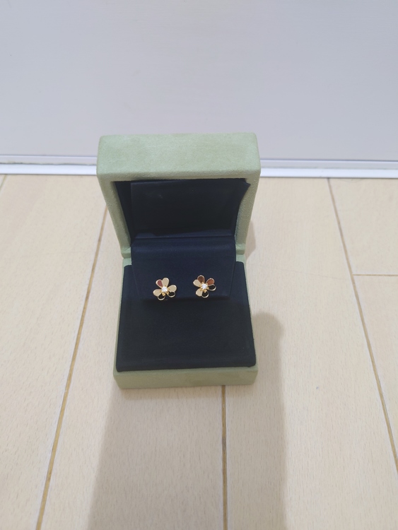 ヴァンクリーフアーペル　ピアス（金・貴金属）の商品画像 - 査定依頼日：2021年6月28日