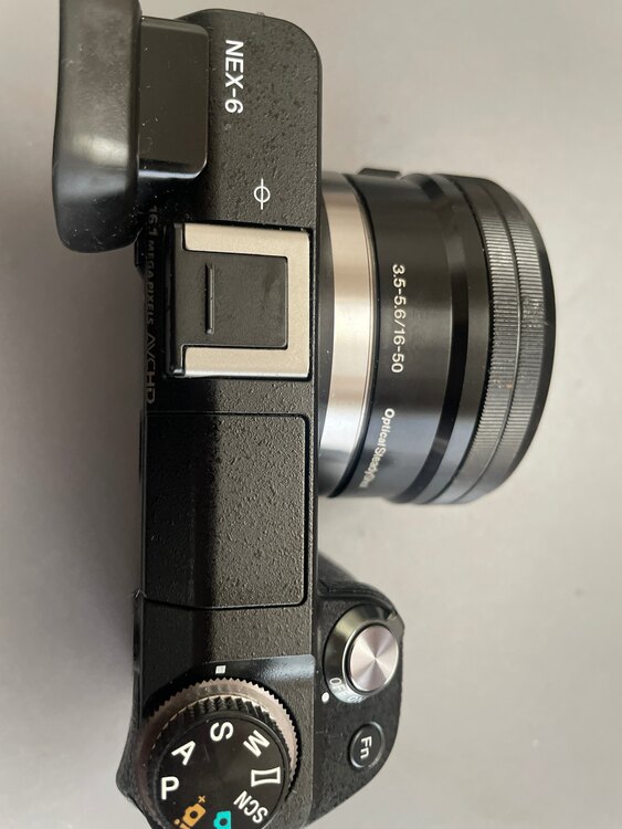 SONYα1650（カメラ）の商品画像 - 査定依頼日：2025年4月19日 - 最高査定価格：8,500円